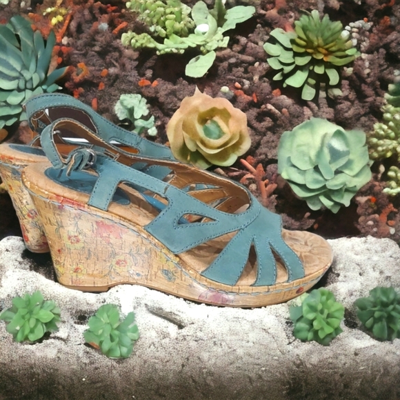 Born Concept Sling Back Sandal Cork Wedge Floral Design TEAL Leather Size 7 - Picture 1 of 10